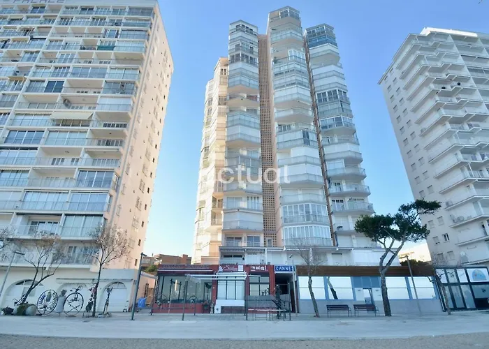 Cannes 14-2 * Платжа-д'Ару